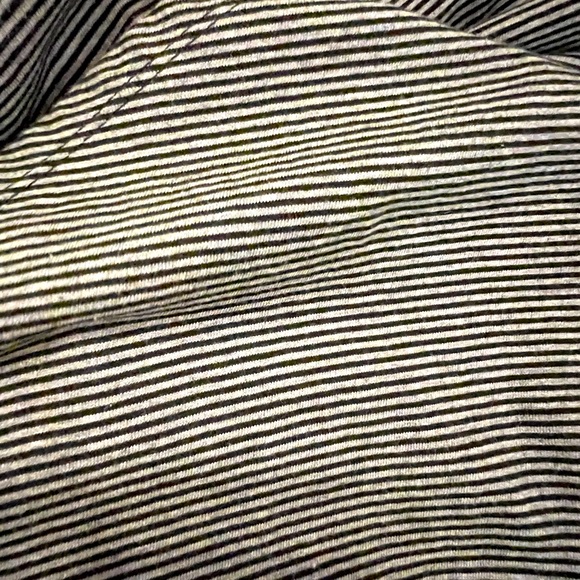 XS, trailing skirt (long back, shorter front) T-shirt material. - Picture 2 of 4